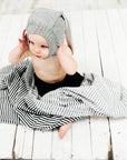 BLACK AND WHITE STRIPE SWADDLE - Tnee's